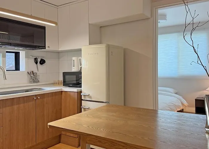 Large 3br Near Mangwon Market For 8 Guests * Seoel